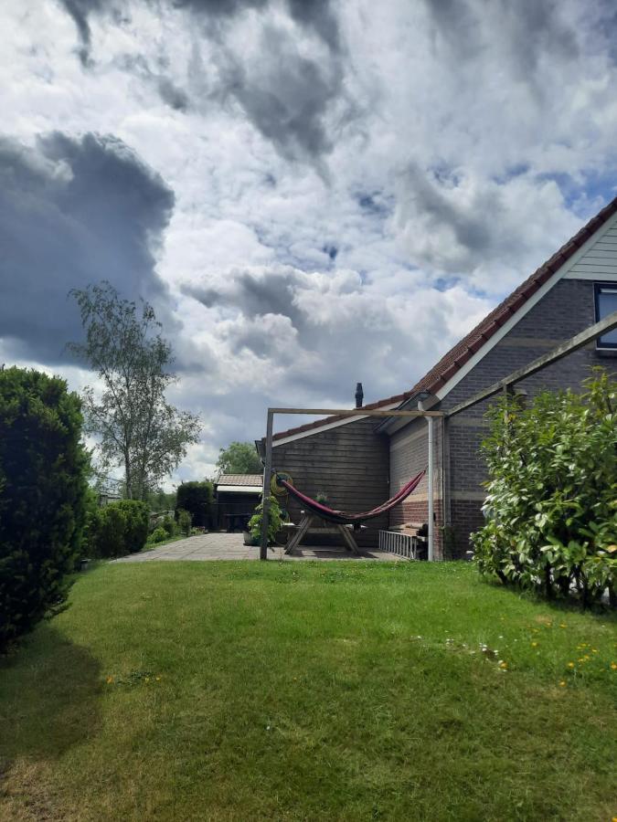 Waterhuis Friesland Oudwoude Esterno foto